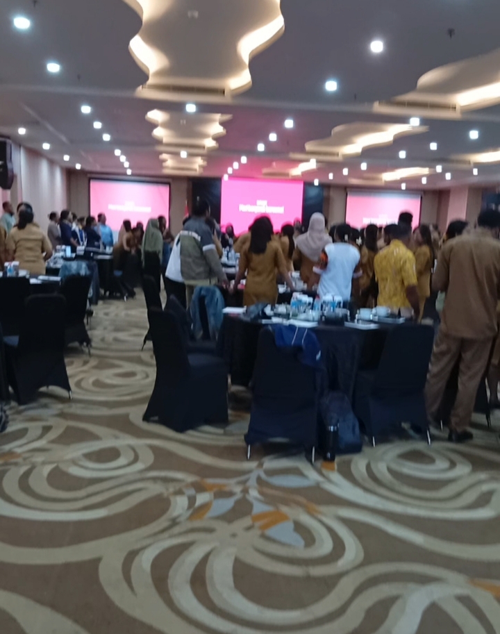 GURUBOT Hadir di Kupang  Dorong  Peningkatan Literasi dan Numerasi  Siswa Berbasis AI